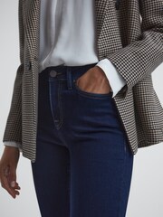 Reiss Indigo Lux Petite Mid Rise Skinny Jeans - Image 4 of 6