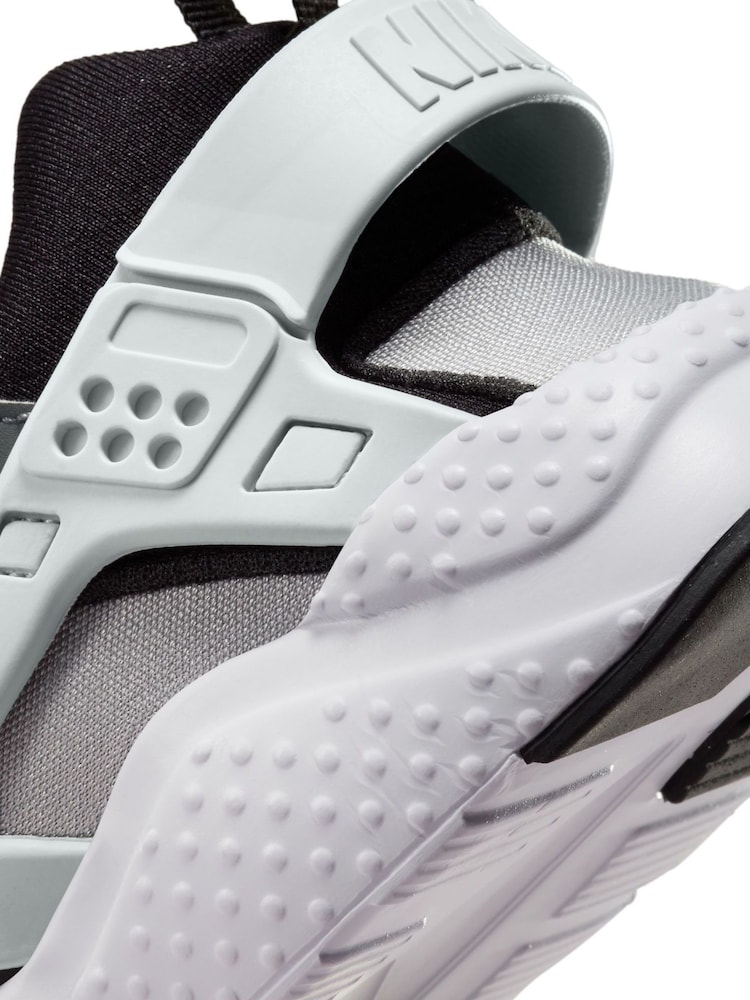 Black/Grey Huarache Run 2.0 Junior Trainers - Image 10 of 10