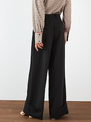 Schwarz - Tailored-Hose mit weitem Bein und Umschlag - Bild 3 von 5