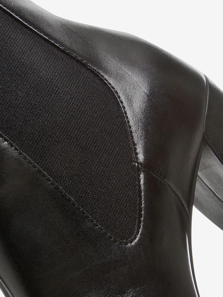 Black Leather Forever Comfort with Motion Flex Heeled Chelsea Boots - Image 8 of 8