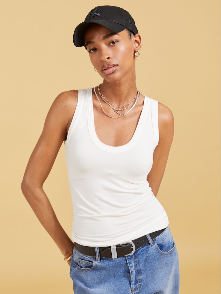 Brenna White Top - Image 2 of 4