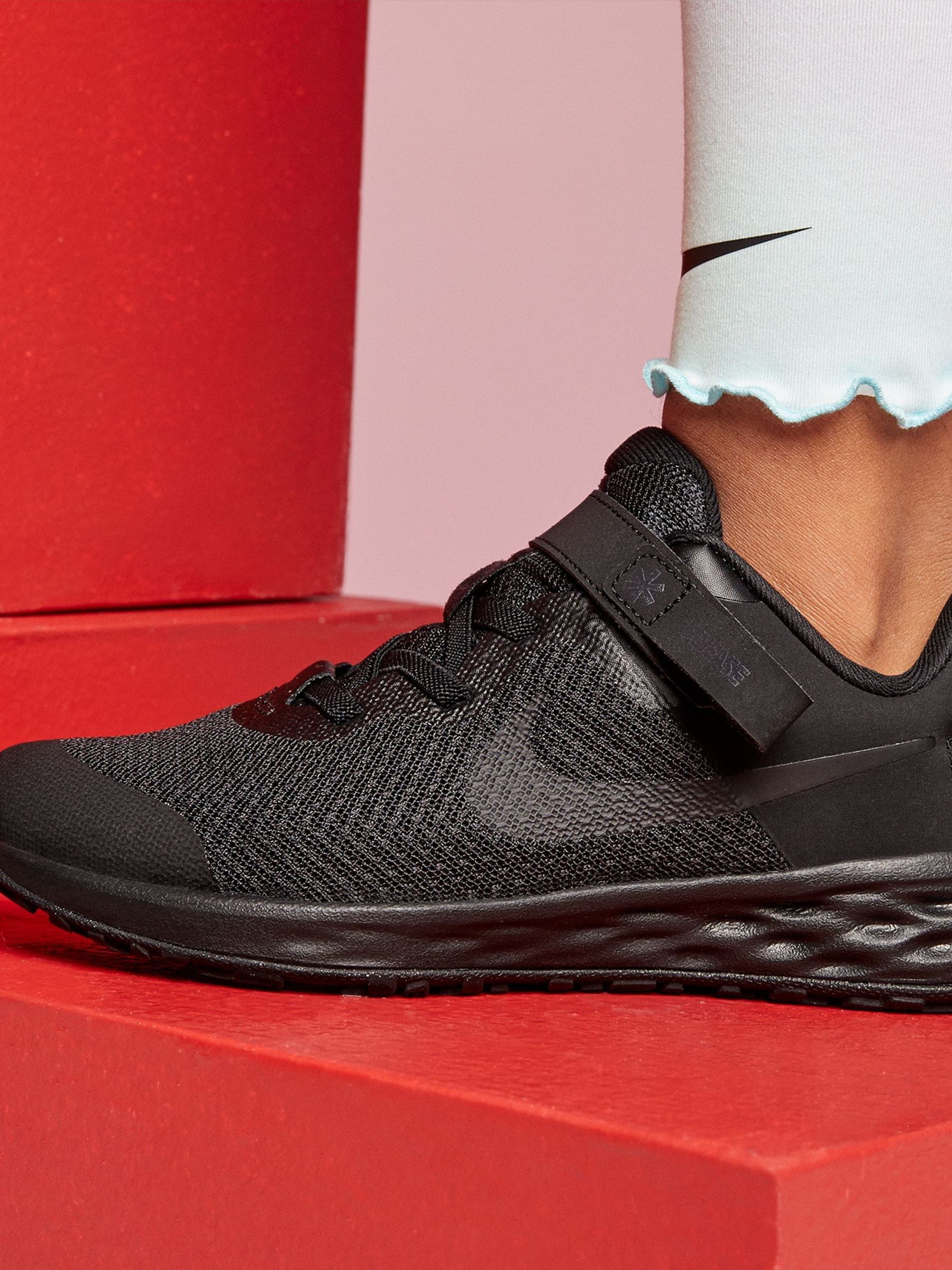 junior flyknit trainers