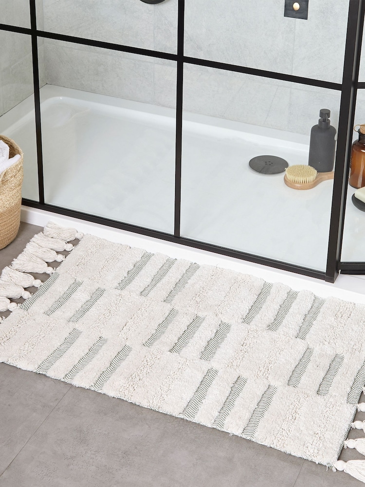Yard Green 100% Cotton Tassel Stitch Anti-Slip Bath Mat - Image 1 of 2