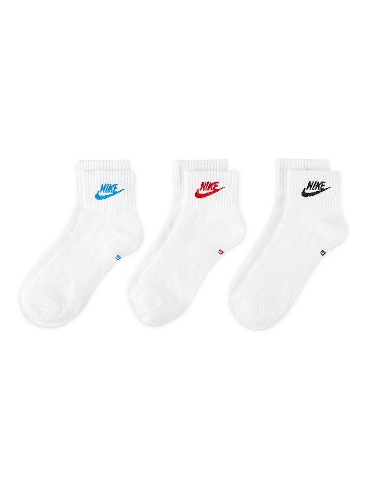Nike White/Red Everyday Essential Ankle 100% Cotton Socks 3 Pack - Image 2 of 4 Nike White/Red Everyday Essential Ankle 100% Cotton Socks 3 Pack - Image 2 of 4