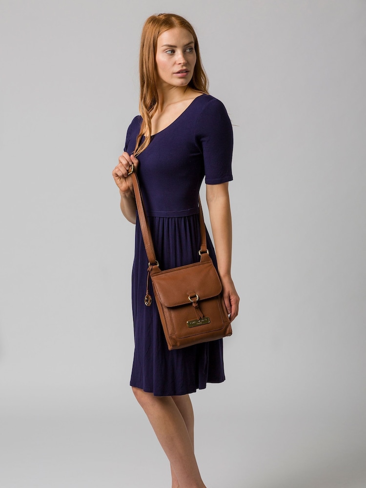 Pure Luxuries London Naomi Leather Cross-Body 100% Cotton Bag - Image 5 of 5