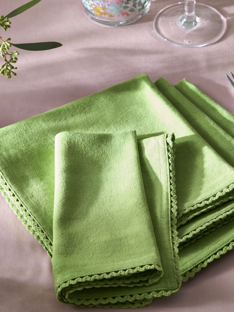 Nina Campbell Set of 4 Green Lace Trimmed Napkins - Image 1 of 3