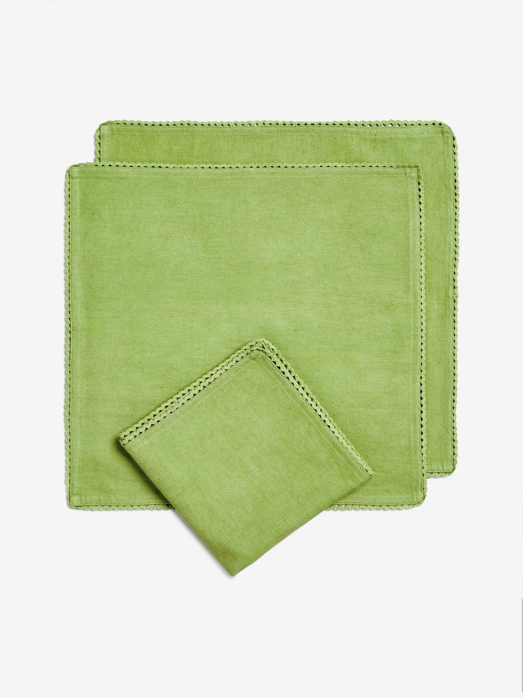 Nina Campbell Set of 4 Green Lace Trimmed Napkins - Image 3 of 3