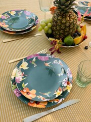 Marjolein Bastin Set of 4 Hummingbirds Side Plates 21cm - Image 1 of 4