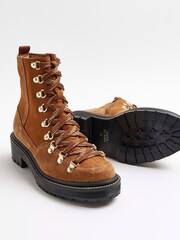 River Island Braun Schnürstiefel aus hellem Wildleder - Bild 3 von 5
