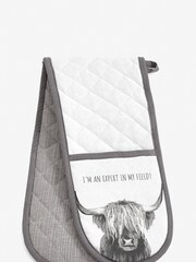 Grey Hamish the Highland Cow Kitchen Oven Gloves - Image 3 of 3