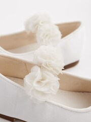 White Stain Resistant Satin Standard Fit (F) Bridesmaid Collection Corsage Mary Jane Occasion Shoes - Image 4 of 5