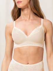 Triumph Cream Fit Smart Plunge Padded Bra - Image 2 of 2