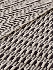 Set of 2 Black/White Bronx Woven 100% Cotton Placemats - Image 3 of 4