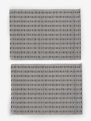 Set of 2 Black/White Bronx Woven 100% Cotton Placemats - Image 4 of 4