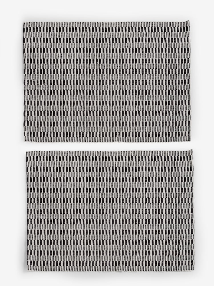 Set of 2 Black/White Bronx Woven 100% Cotton Placemats - Image 4 of 4