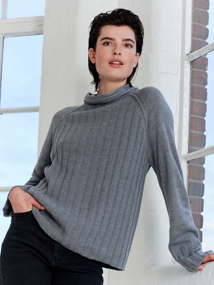 رمادي - كنزة مضلعة برقبة عالية - صورة 1 من 6