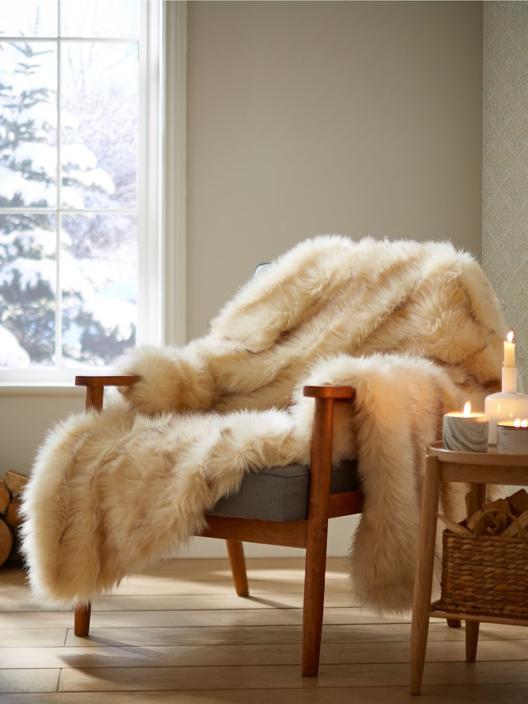 Laura Ashley Cream Berwyn Faux Fur Throw - Image 1 of 2