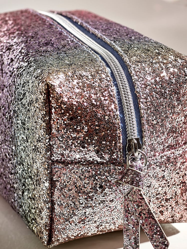 Alphabet Make-Up Bag - Image 2 of 4