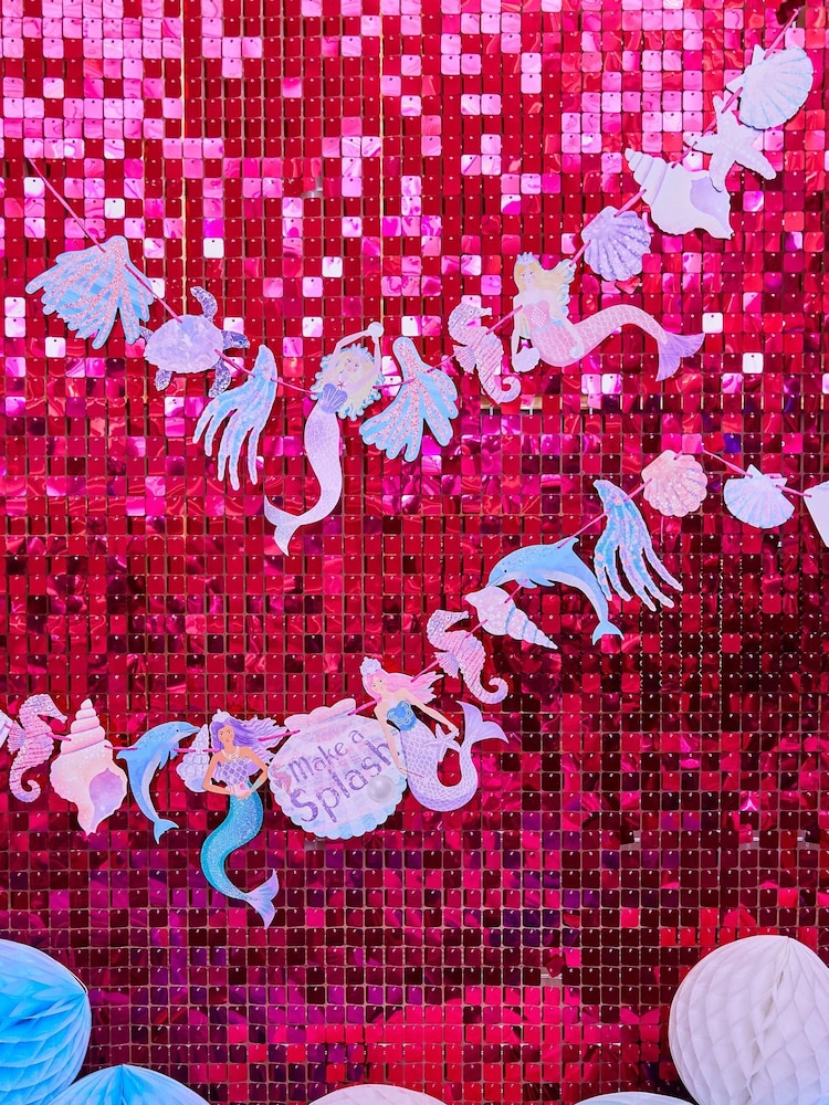 Party Pieces Multi Queen Of The Sea Decorative Garland - Image 1 of 2