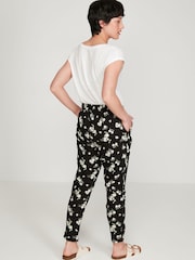 M&co Geblümte Hose, Schwarz (Kurzgröße) - Bild 3 von 4
