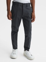 Reiss Eastbury Slim-Fit Chinos mit schmal zulaufendem Bein - Bild 1 von 8