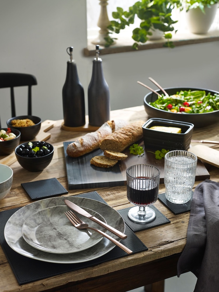 Platzsets und Untersetzer zum Wenden aus Lederimitat, 4er-Platz - Bild 2 von 4 Platzsets und Untersetzer zum Wenden aus Lederimitat, 4er-Platz - Bild 2 von 4
