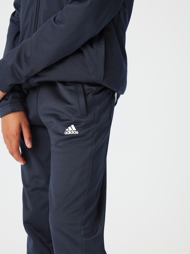 أزرق داكن - بدلة رياضية بشعار كبير أساسية من adidas - Image 9 of 17