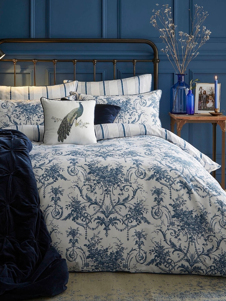 طقم من غطاء لحاف وغطاء وسادة من القطن 100% تشكيلة Tuileries من Laura Ashley - صورة 1 من 6 طقم من غطاء لحاف وغطاء وسادة من القطن 100% تشكيلة Tuileries من Laura Ashley - صورة 1 من 6