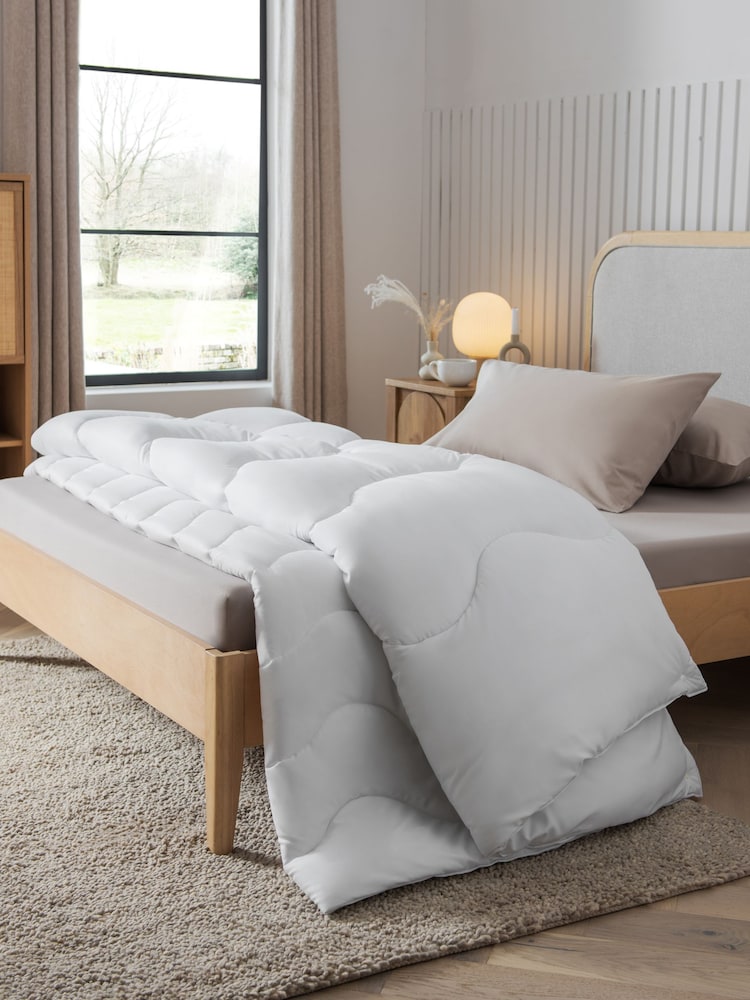 Sleep In Comfort 18 Tog All Season Duvet - Image 7 of 8