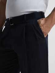 Reiss Navy Crease Linen Belted Tapered Fit Trousers - Image 4 of 5