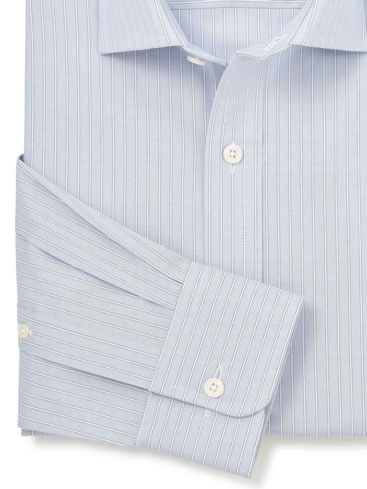 Camisa de vestir de algodón con puño sencillo y rayas finas de Savile Row Company, Corte slim / Entallado. - Imagen 2 de 3 Camisa de vestir de algodón con puño sencillo y rayas finas de Savile Row Company, Corte slim / Entallado. - Imagen 2 de 3