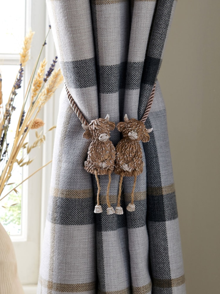 Set of 2 Natural Magnetic Hamish The Highland Cow Curtain Tie Backs - Image 1 of 3