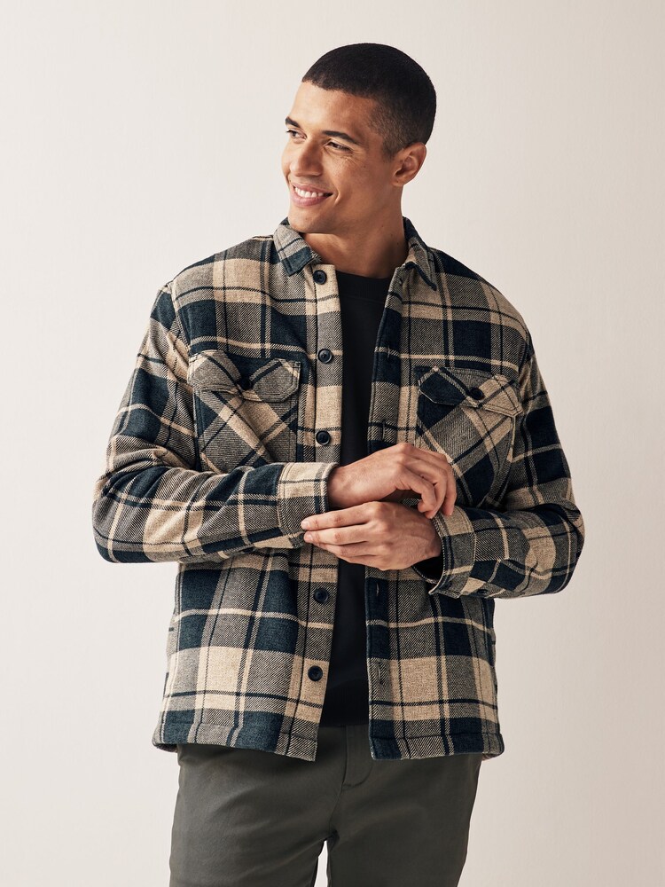 Ecru/Natur/Grün - Hemdjacke mit Borgfutter - Bild 1 von 10 Ecru/Natur/Grün - Hemdjacke mit Borgfutter - Bild 1 von 10