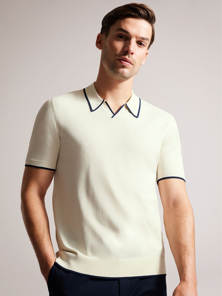 Naravni - Ted Baker Stortfo kratek rokav; s kratkimi rokavi Rayon Open Neck Polo majica - Slika 1 iz 5 Naravni - Ted Baker Stortfo kratek rokav; s kratkimi rokavi Rayon Open Neck Polo majica - Slika 1 iz 5