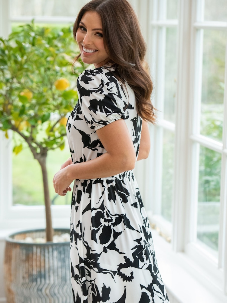 Pour Moi Black & White Evangeline Gathe Dress - Image 2 of 5 Pour Moi Black & White Evangeline Gathe Dress - Image 2 of 5