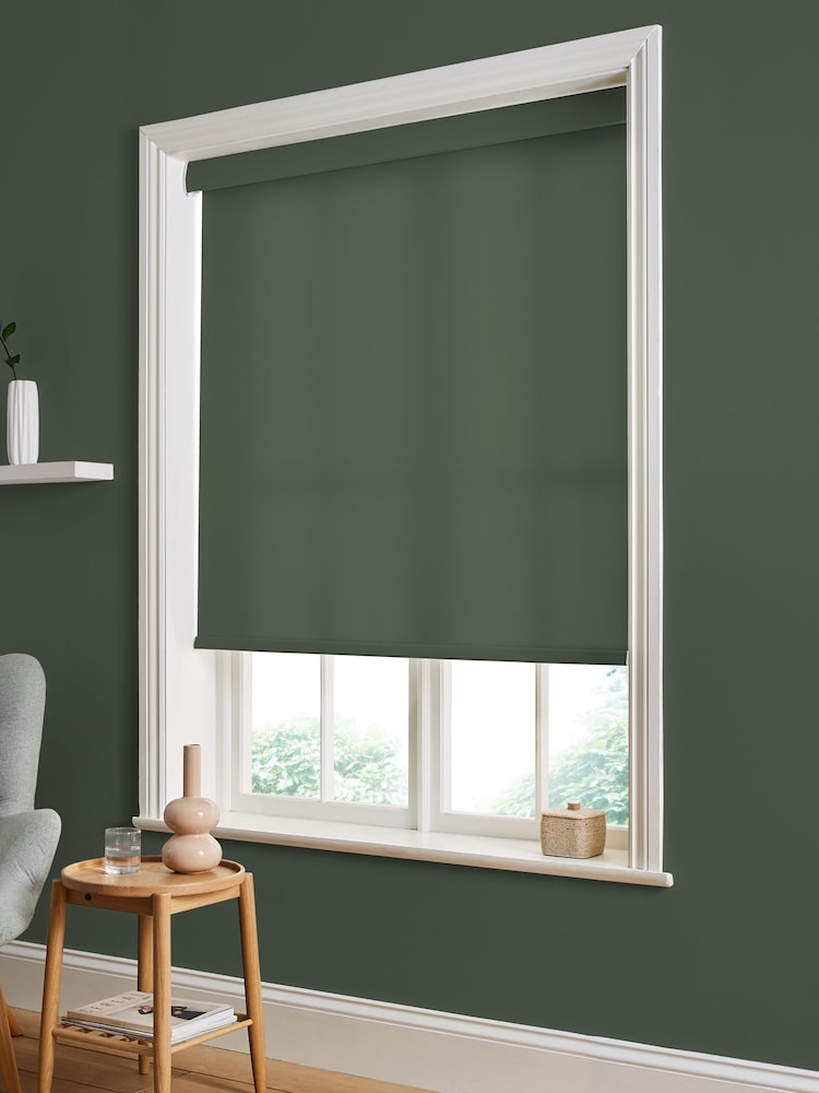 Graham & Brown Green Uluwatu Made to Measure Roller Blind - Image 2 of 6