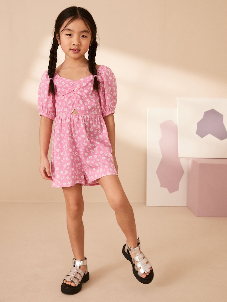 Rosa Blümchen - Overall mit Zierausschnitt (3–16 Jahre) - Bild 1 von 7 Rosa Blümchen - Overall mit Zierausschnitt (3–16 Jahre) - Bild 1 von 7
