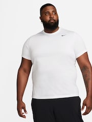 Белый - Спортивная футболка Nike Dri-FIT Legend  - Изображение 5 из 8