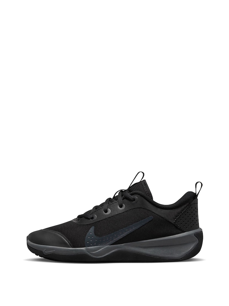 Nike Black Youth Omni Multi-Court Trainers - Image 2 of 9