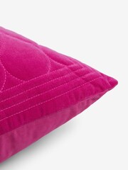 Fuchsia Pink 50 x 50cm Velvet Ogee Cushion - Image 3 of 7