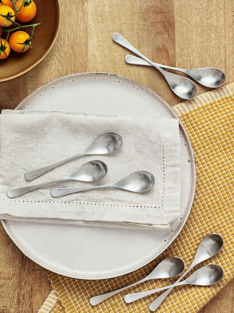 Robert Welch Set of 8 English Teaspoons RW2 Satin Design - Image 1 of 1 Robert Welch Set of 8 English Teaspoons RW2 Satin Design - Image 1 of 1