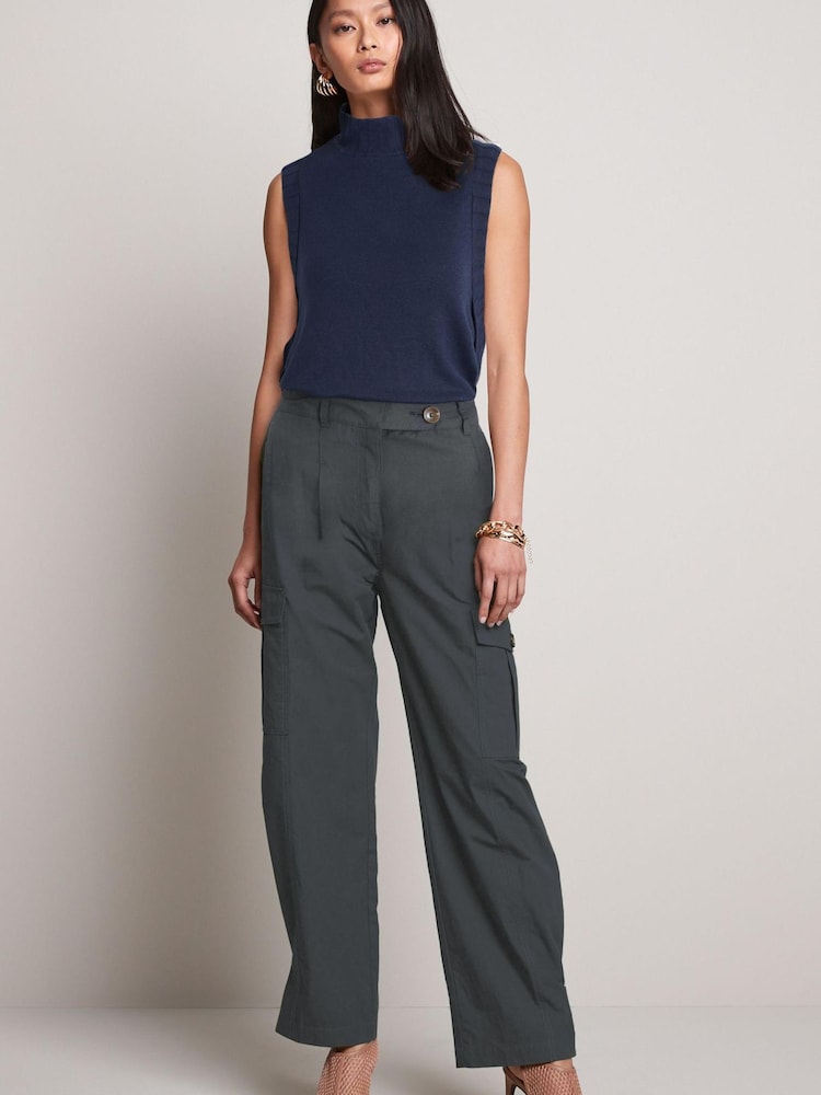 Anthrazitgrau - Cargohose aus Baumwolle in Straight Fit mit Utility-Tasche - Bild 1 von 6