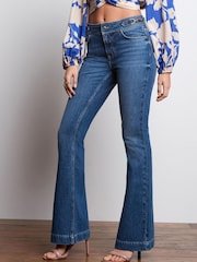 Dunkelblau - Jeans mit mittelhohem Bund, Schlag und Kettendetail - Bild 3 von 5