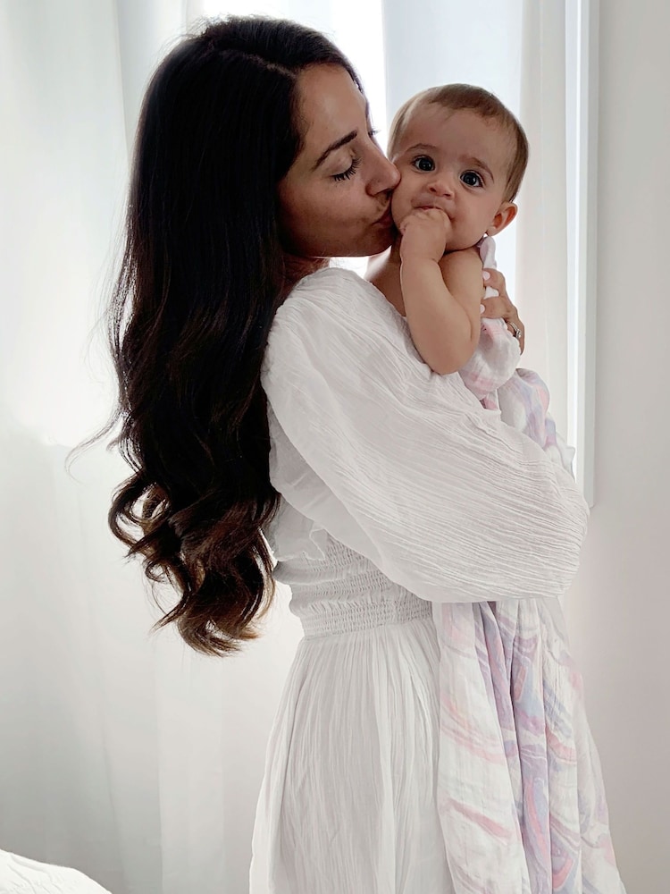 aden + anais Pink Large Silky Soft Muslin Blankets 3 Pack Florentine - Image 9 of 9 aden + anais Pink Large Silky Soft Muslin Blankets 3 Pack Florentine - Image 9 of 9