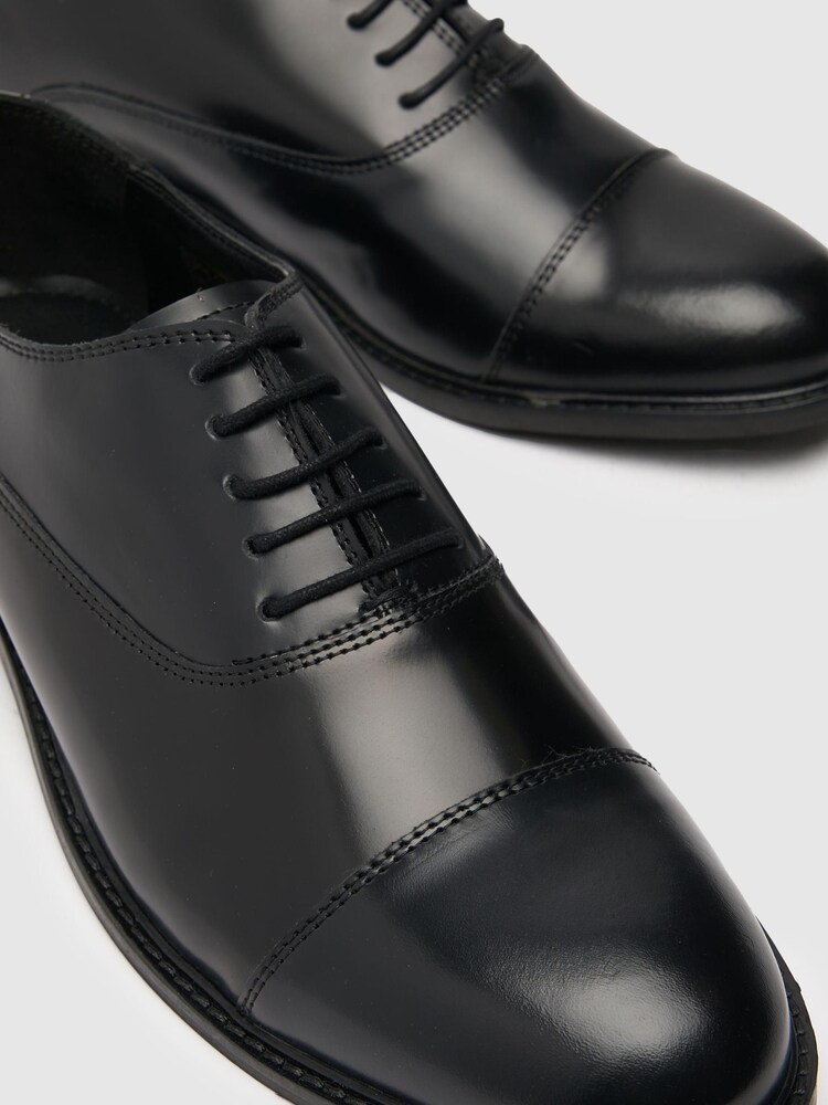 Schuh Rex Toe Cap Black Smart Shoes - Image 4 of 4