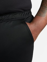 Nike Black Dri-FIT Totality 7 inch Knit Training Shorts - Image 11 of 14