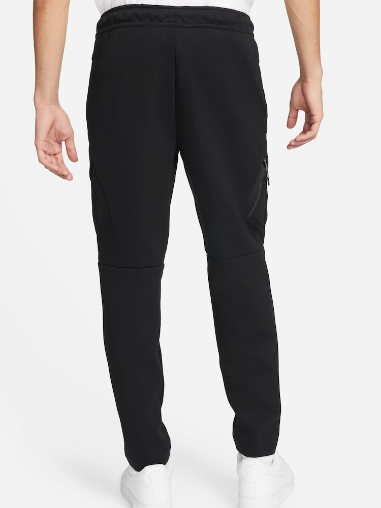 Nike Black Sportswear Tech Fleece Utility Joggers - Image 2 of 5
