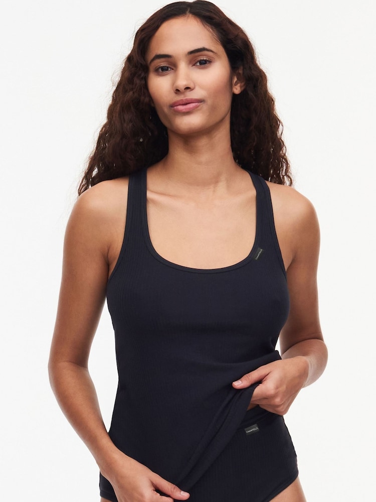 Chantelle Essential Heavy Flow Period Proof Shorty Knickers - Image 3 of 3