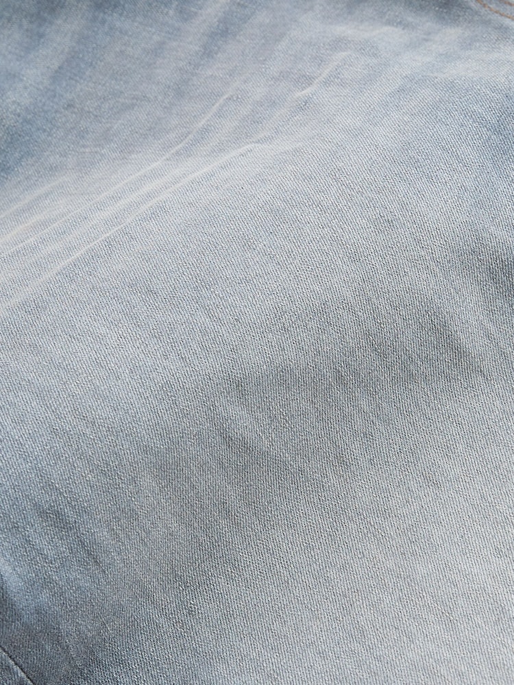 Hellgrau - Schmale Passform - Denim-Jeans mit Vintage-Waschung - Bild 10 von 10 Hellgrau - Schmale Passform - Denim-Jeans mit Vintage-Waschung - Bild 10 von 10