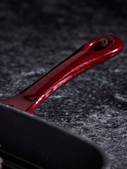 Tower Red 23cm Cast Iron Grill Pan - Image 3 of 4